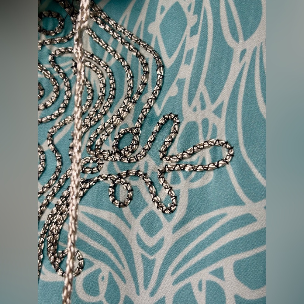 Chicos Split Neck Pullover Tunic Aqua Embroidered… - image 2